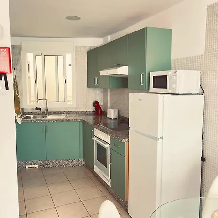 Poseidon En Playa Arena Puerto de Santiago (Tenerife)