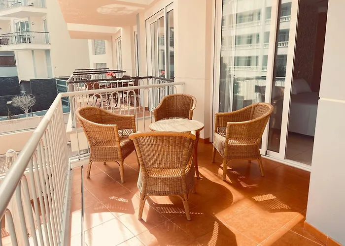 Poseidon En Playa Arena Puerto de Santiago (Tenerife)